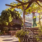 Weingut Buschenschank Schneiderannerl Couette-café 3*