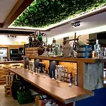 Weingut Buschenschank Schneiderannerl Couette-café 3*