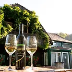 Weingut Buschenschank Schneiderannerl 3*