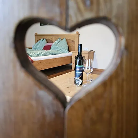 Oda ve Kahvaltı Weingut Buschenschank Schneiderannerl