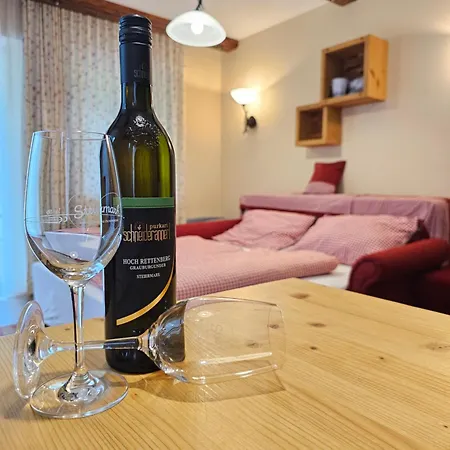 Bed & Breakfast Weingut Buschenschank Schneiderannerl