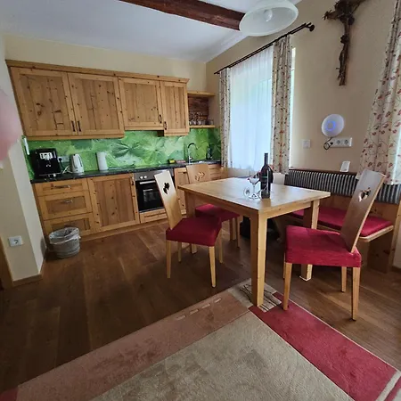 Bed and Breakfast Weingut Buschenschank Schneiderannerl Gleinstätten
