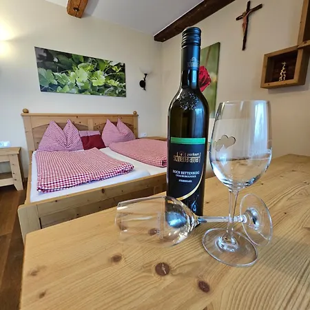 Bed & Breakfast Weingut Buschenschank Schneiderannerl