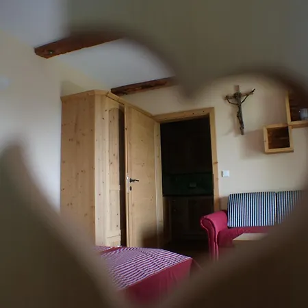 Bed & Breakfast Weingut Buschenschank Schneiderannerl Gleinstatten