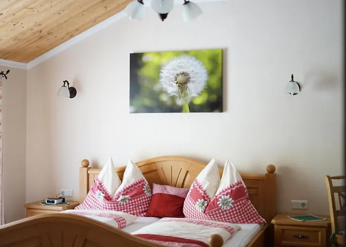 فندق مبيت وإفطار Weingut Buschenschank Schneiderannerl 3*