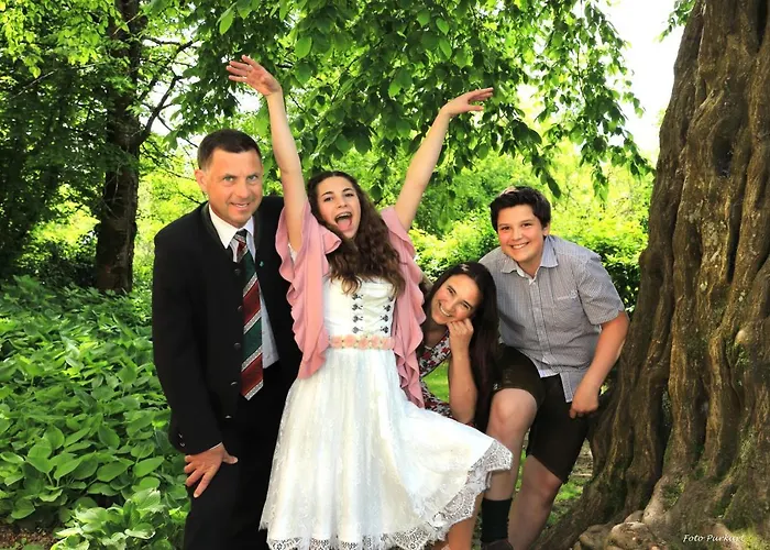 فندق مبيت وإفطار Weingut Buschenschank Schneiderannerl