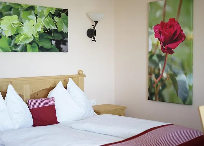 Weingut Buschenschank Schneiderannerl 3*