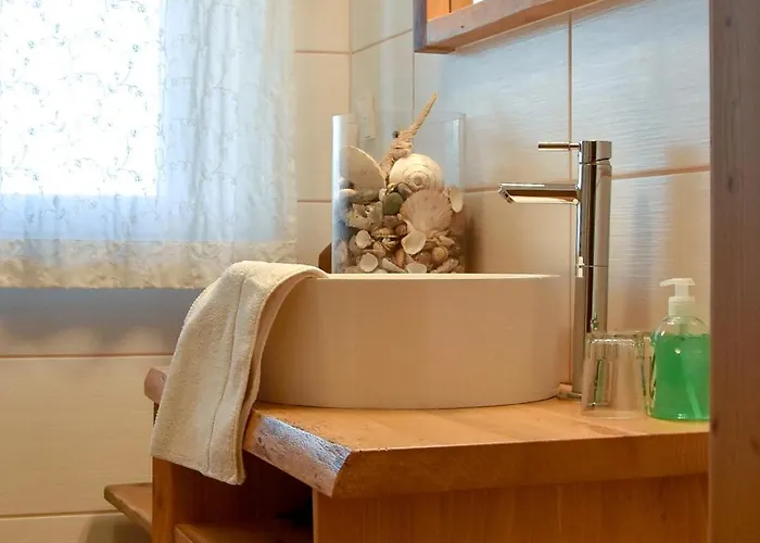 Weingut Buschenschank Schneiderannerl 3* Gleinstätten