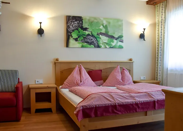 فندق مبيت وإفطار Weingut Buschenschank Schneiderannerl 3*