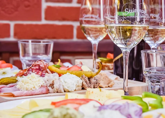 Weingut Buschenschank Schneiderannerl 3*