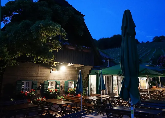 Weingut Buschenschank Schneiderannerl 3*