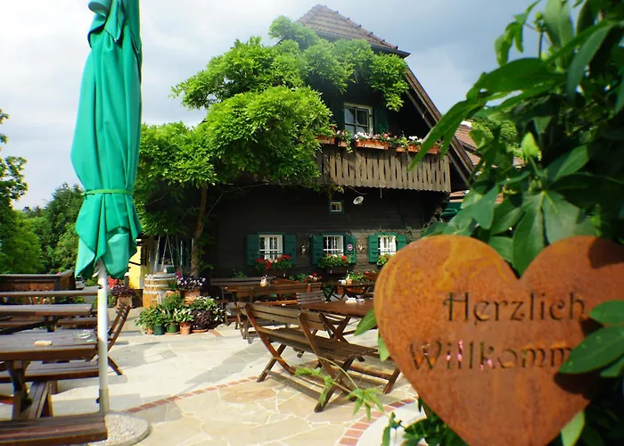 Weingut Buschenschank Schneiderannerl فندق مبيت وإفطار 3*